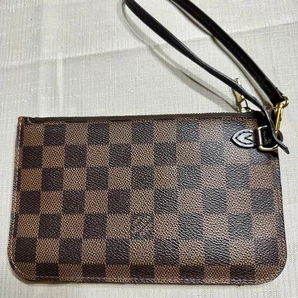 Authentic LOUIS VUITTON Vuitton Damier Ebene Neverfull Pochette - Picture 7 of 8